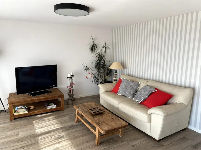 Modern, quiet and cozy apartment with Garden - Image 1