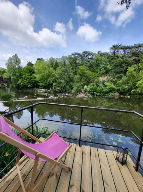 Cozy riverside house - Image 1