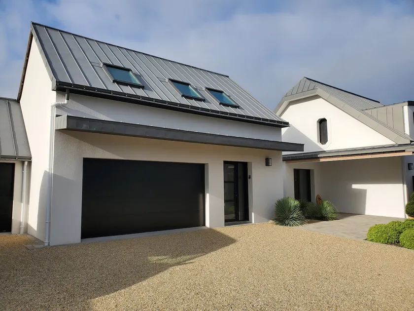 House 200 m from the beach - Image 1