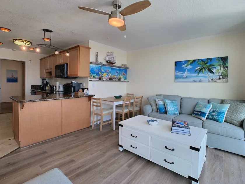 Ocean, Bay, Downtown, and City view Condo, Few steps from the ocean - Image 1