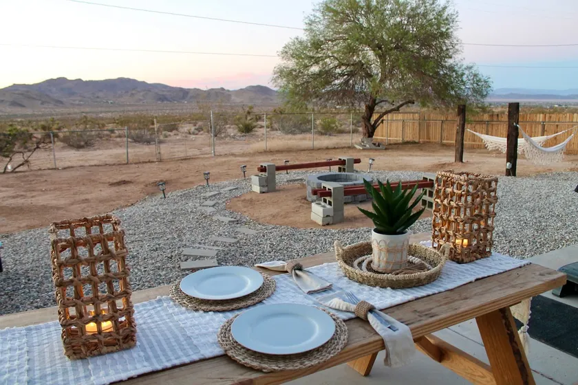 Desert Oasis- Relax w/ Hot tub and private trails - Image 1