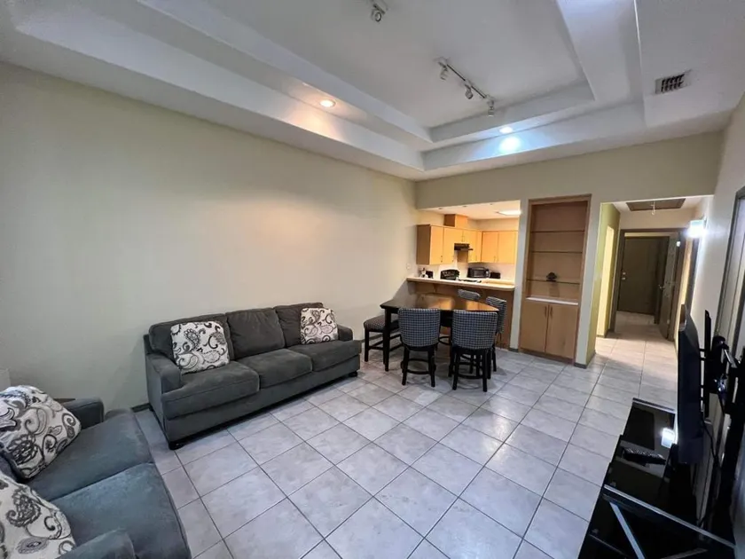 Cozy centrally located apartment - Image 1