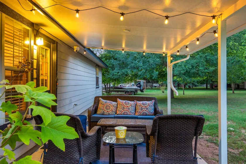 Escape to Nature-Tranquil .5 acre, 30m to COTA/AUS - Image 1