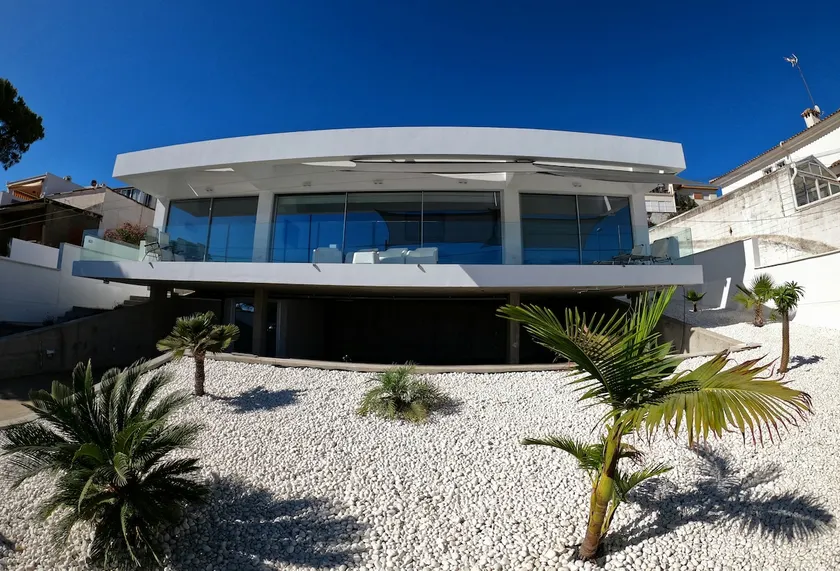 A villa with ocean views near Doñana National Park - Image 1