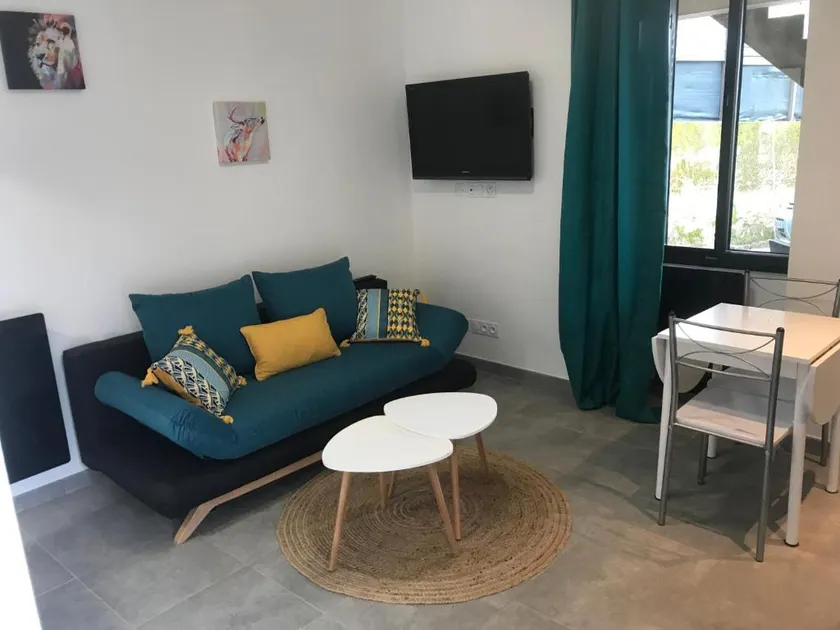 Super refurbished studio with terrace + garden - Image 1