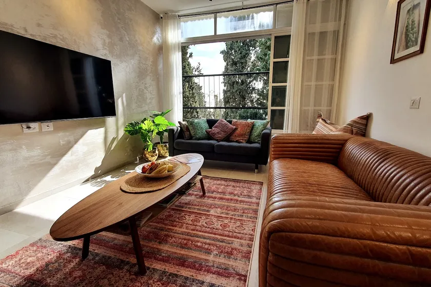 Sea & City Center Apartment in Nahariya - Image 1