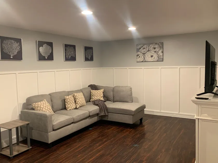 Cheerful 3-Bedroom house with private entrance. - Image 1