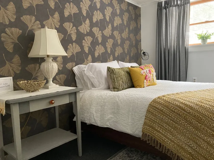 Houghton Brookside Retreat - Image 1