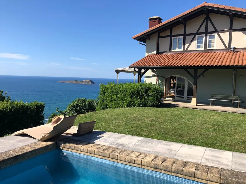 Great views of the Urdaibai Estuary - Image 1