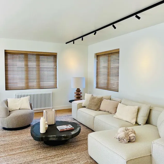 Luxurious Knokke Apartment With Ideal Location - Image 1