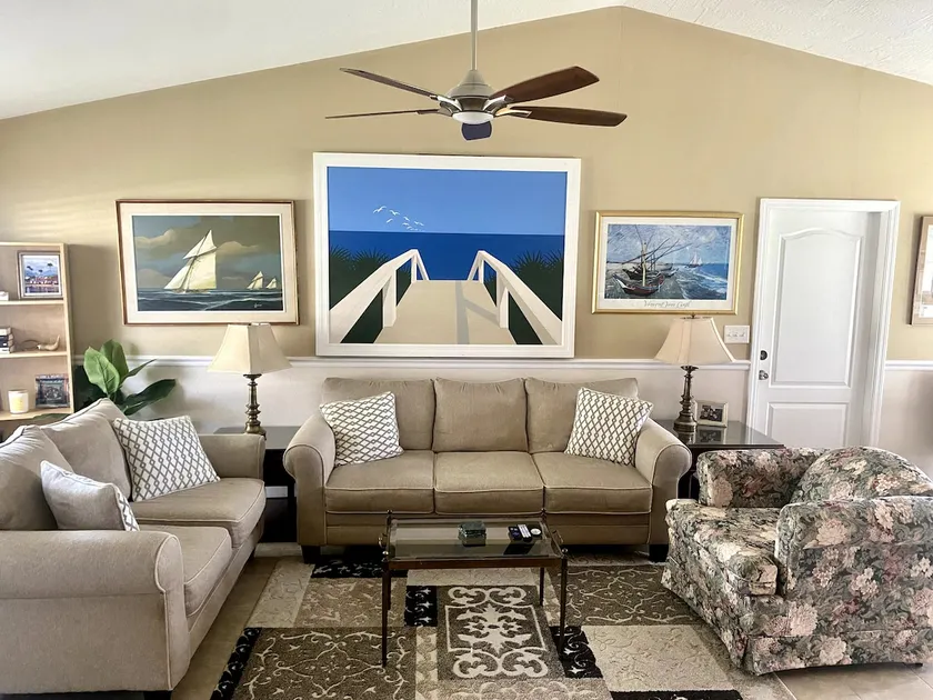 Cheerful Florida 3-bedroom home, close to beach - Image 1
