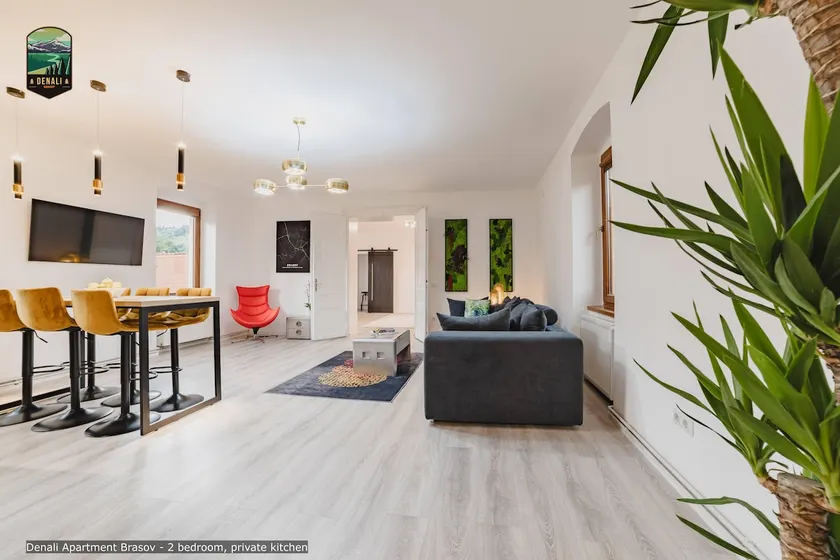 Denali Apartment - Old Town Modern, Airy - Image 1