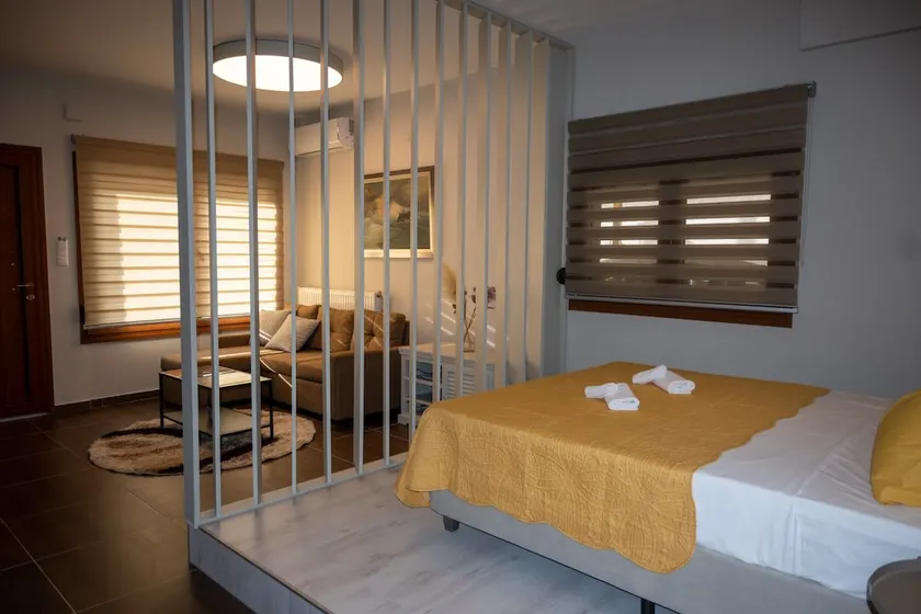 Mazaraki Square Apartment - Image 1