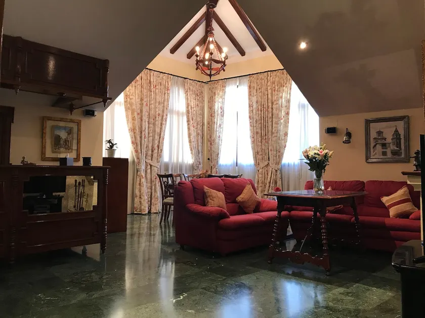 Spectacular penthouse, with an unbeatable location. - Image 1