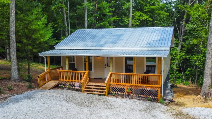 New cabin in Daniel Boone National Forest - Image 1