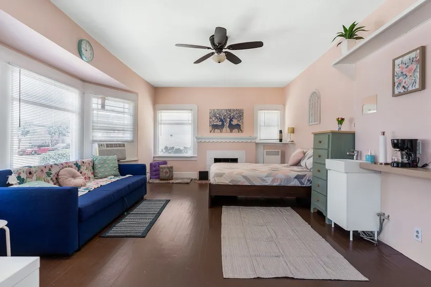 Best location Craftsman Home!3 parkings,walkable! - Image 1