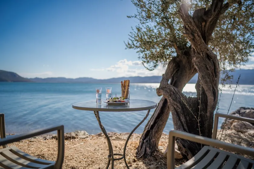 Seafront Stone Vila 160sqm - Image 1