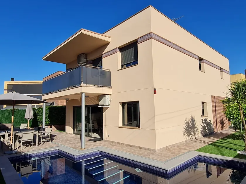 VILLA RIOJA with pool & mountain and sea view, ONLY FAMILYS - Image 1