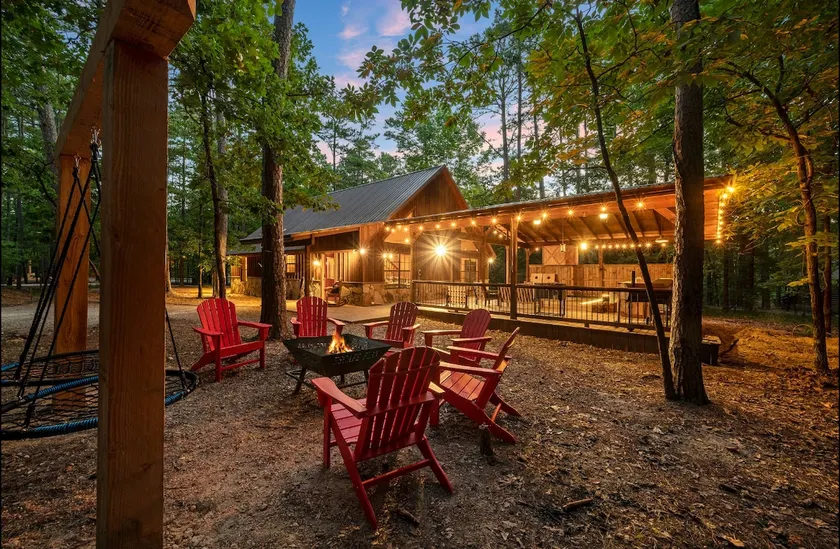 Close to All~Mini Golf~Fire-Pit~Swing Set~Hot Tub - Image 1