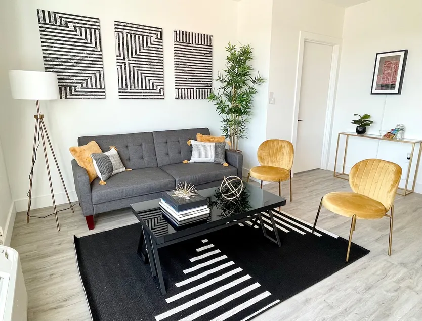 King 1BR w/ Pool + Gym Near EWR & MetLife - Image 1