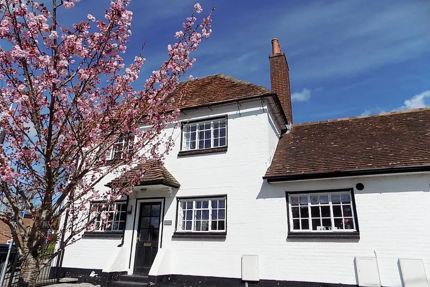 Three-Time Award Winning 1700's Grd 2 listed cottage near Stonehenge - Image 1