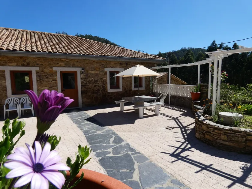 Rustic villa in beautiful nature - Image 1