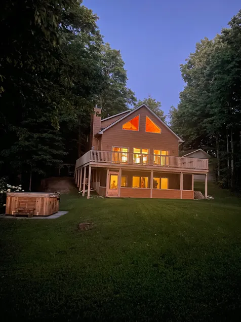 Lakefront Cottage with Hot Tub & Sauna - Image 1