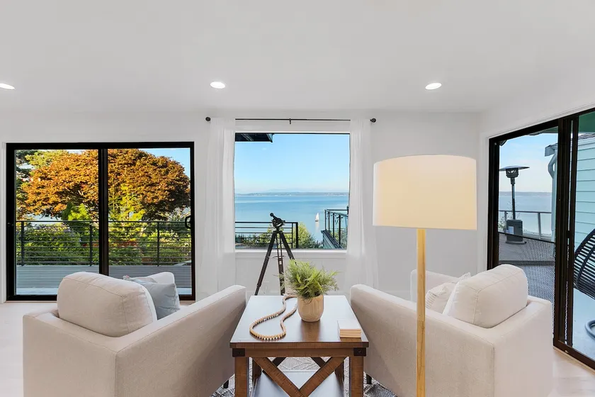 Views, Seclusion, Cozy Island Comfort - Image 1
