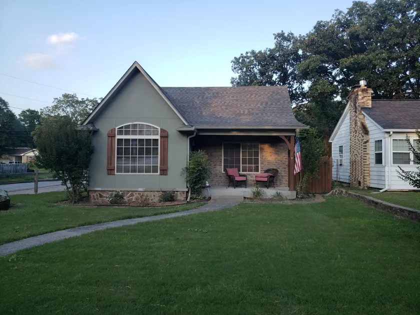 Adorable, Relaxing Cottage with King Bed!! - Image 1