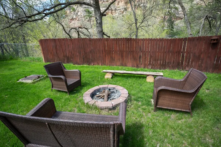 ❖Charming Log Cabin❖Firepit❖Great Deck with Grill❖ - Image 1