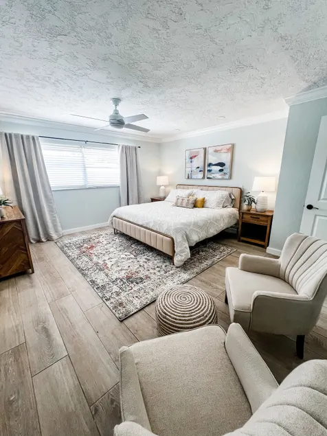 King Suite! Heated Pool! 5 miles to beach! - Image 1