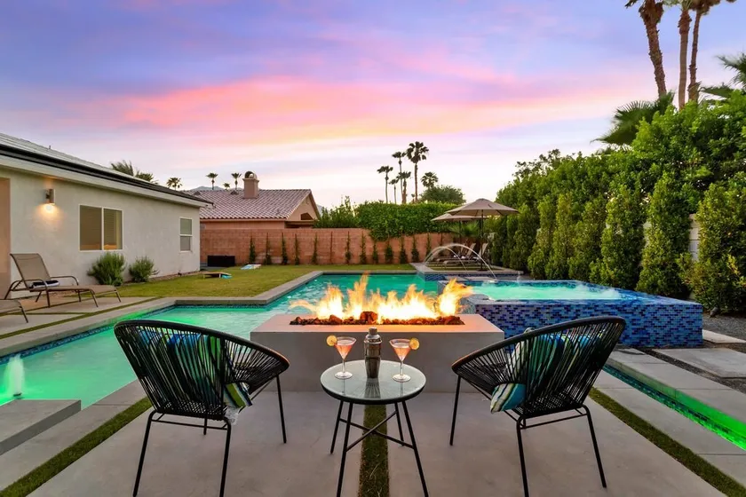 Multi month discount,luxury,entertaining +relaxing - Image 1