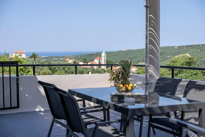 Manos Home - Image 1