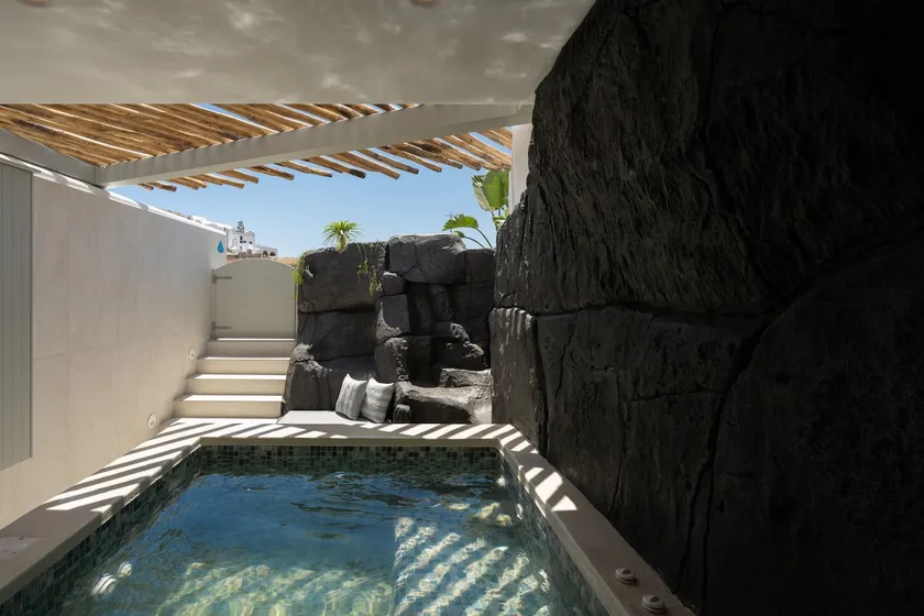 Blue Diamond Suite with Hot Tub *Aegean Diamonds* - Image 1