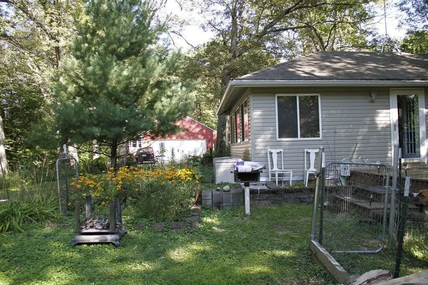 Come relax at the cabin at the end of the road ! - Image 1