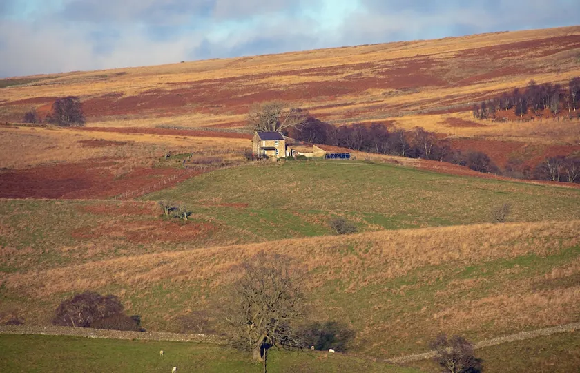 Off Grid Escape for Two With Private Wild Swimming - Image 1