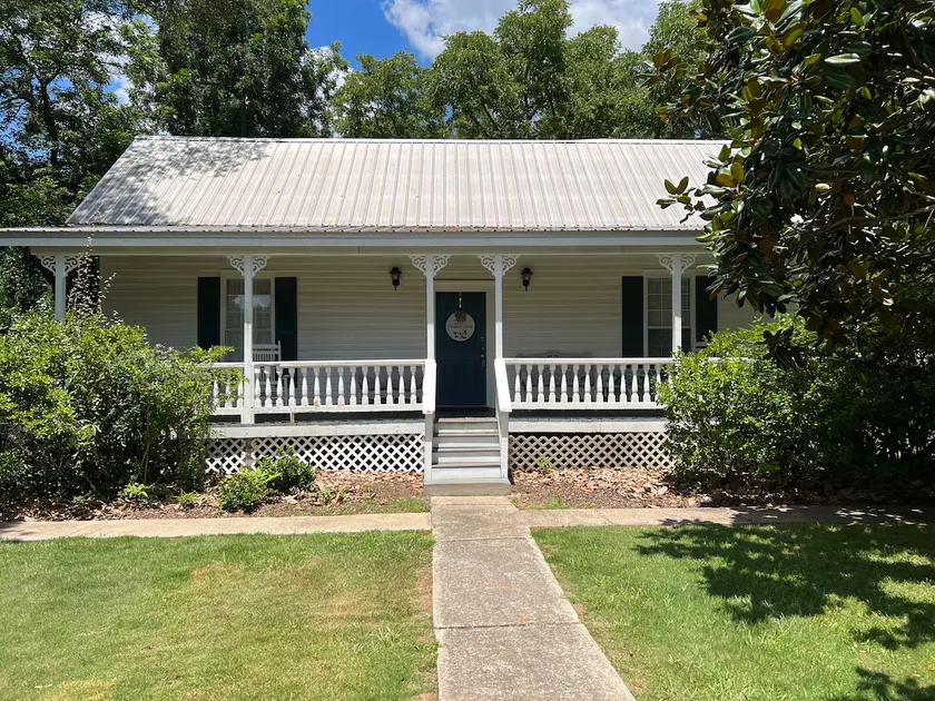 Natalie's Magnolia Cottage - Image 1