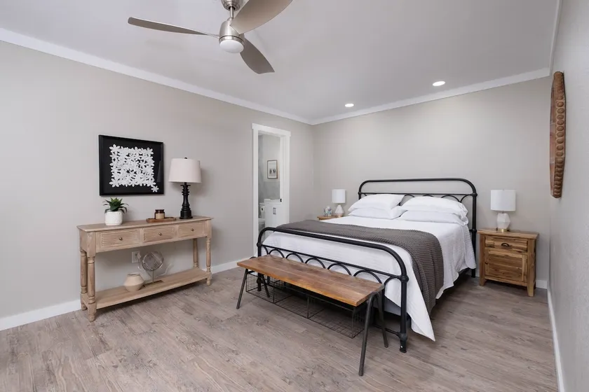 The Flats Modern Apt 7-3 blocks from WTAMU HOT TUB - Image 1