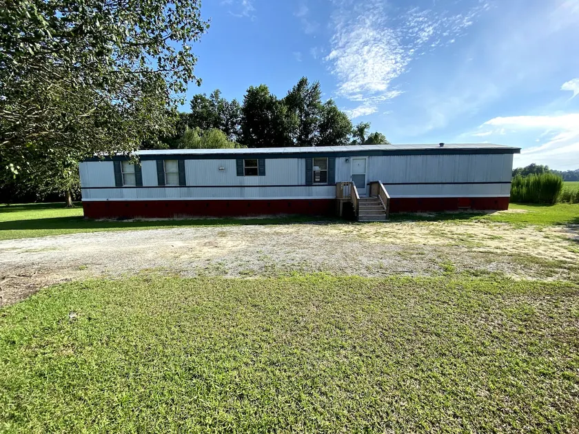 Private 3BR mobile home w/ large backyard. - Image 1
