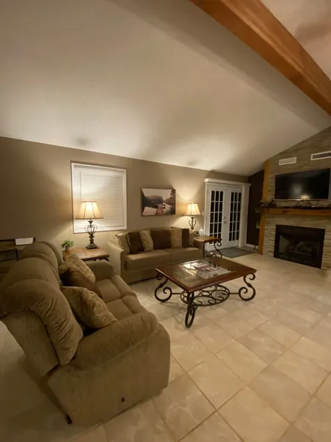 Horse Shoe Hide-away - Image 1
