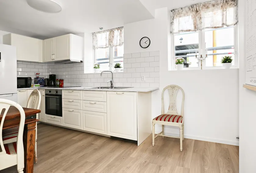 Large three bedroom apartment in central Härnösand - Image 1