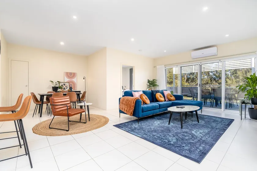 Captivating 3BR/2BA APT close to Dickson Shopping! - Image 1