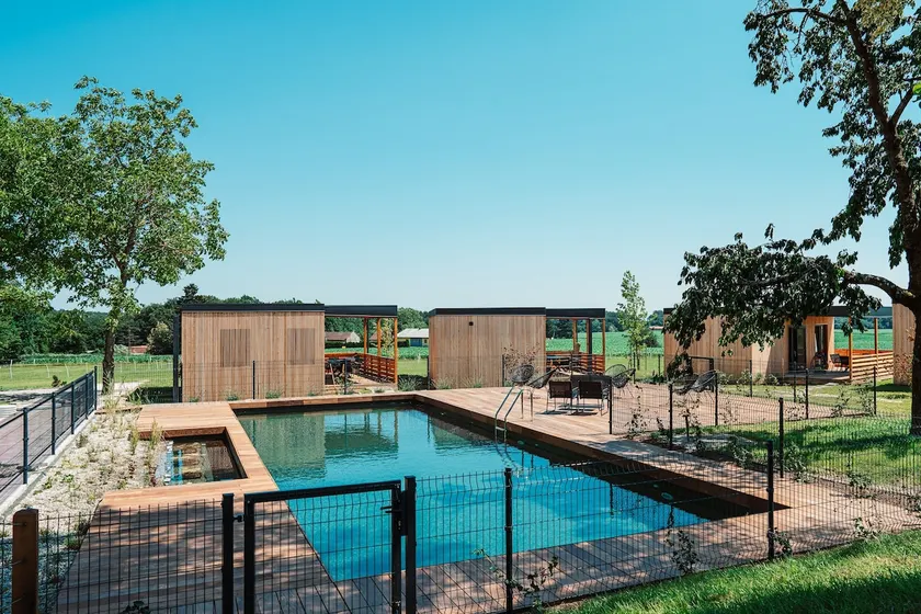 Elegant Challet in Wine Paradise w/3BR Pool - Image 1