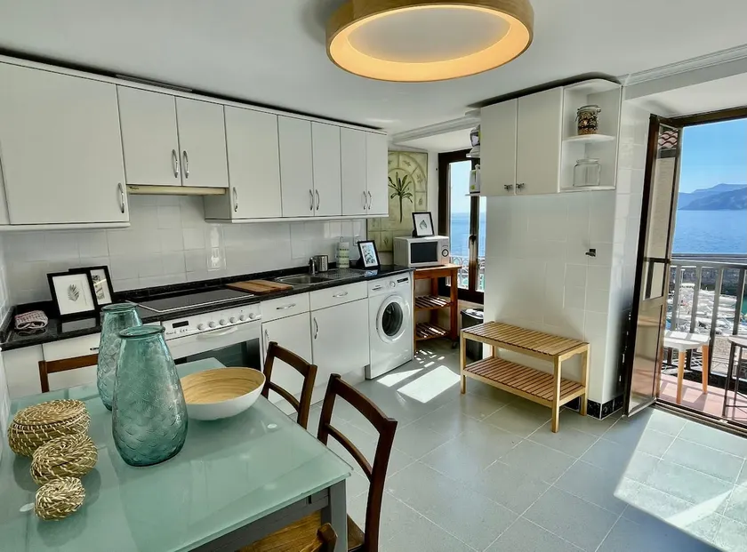 Beautiful apartment in the port of Elantxobe - Image 1