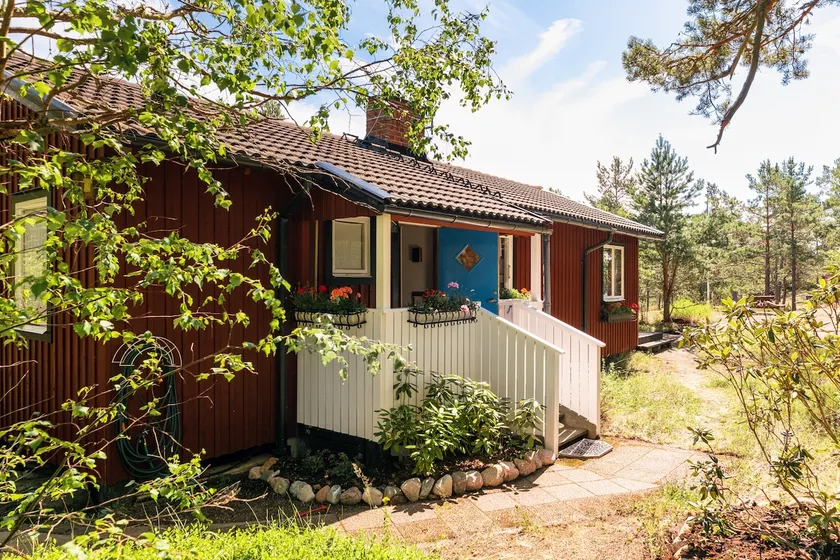 Authentic Swedish family home on the archipelago - Image 1