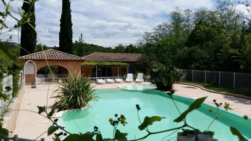 Comfortable cottage, nature, and pool - Image 1