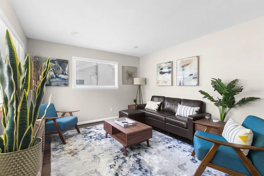 Mid Century on 28th - Image 1
