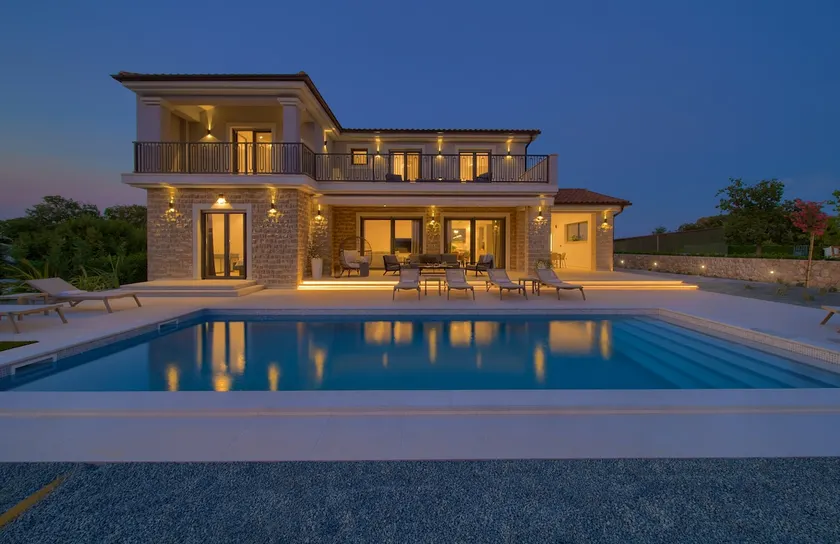 Luxury Villa Harmony with heated pool and seaview - Image 1