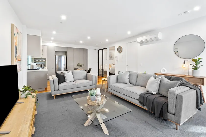 Pier Point 404- Luxe on Geelong Waterfront, 2 BDRM - Image 1