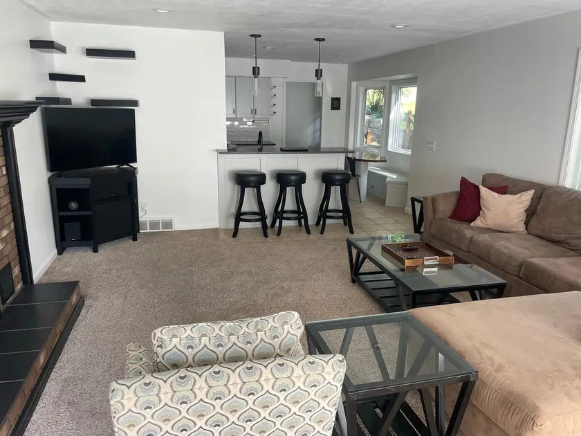 Comfy ranch home close to Downtown Grand Rapids - Image 1